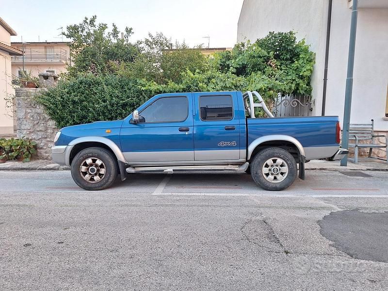 Usata Nissan Navara 2000 Pick-up