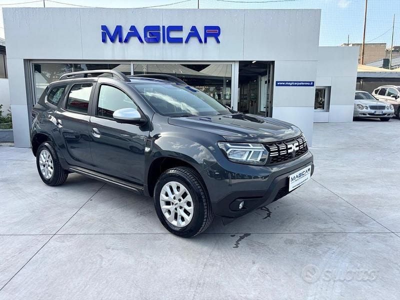Usata Dacia Duster Expression 115 CV (84 kW) 2023 Grigio SUV