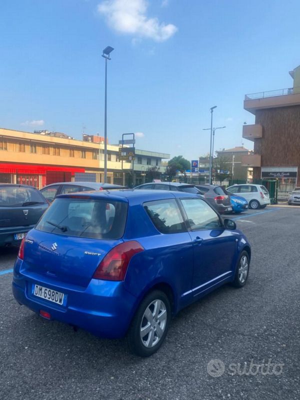 Usata Suzuki Swift 92 CV (67 kW) 2008 Blu Utilitaria