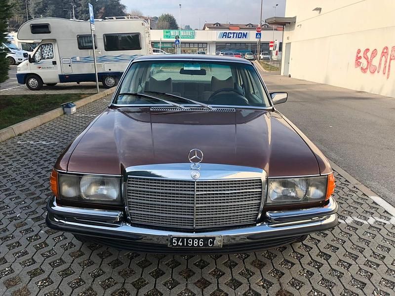 Usata Mercedes 280 156 CV (114 kW) 1978 Marrone Berlina