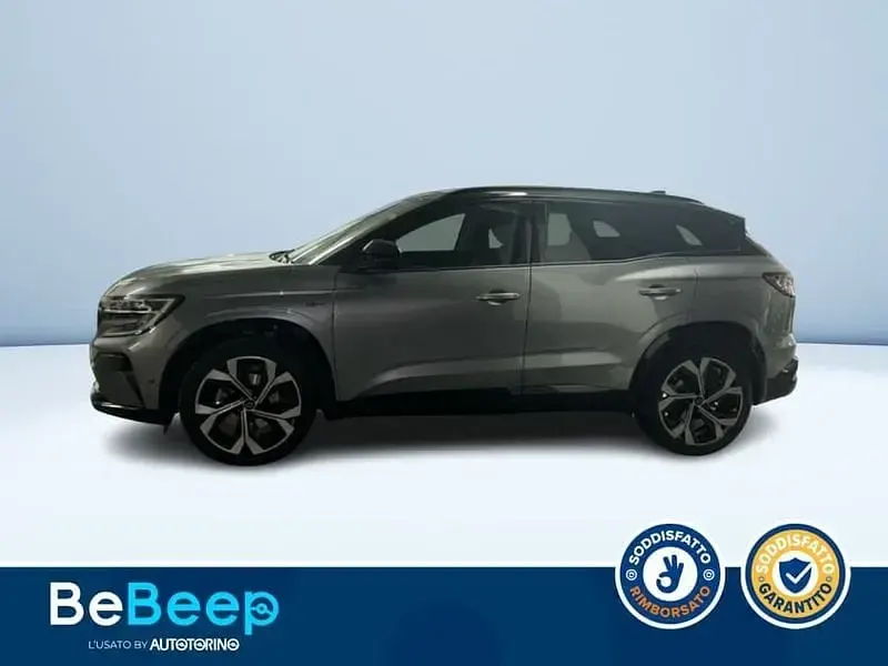 Usata Renault Austral Iconic 130 CV (95 kW) 2023 Argento metallizzato SUV