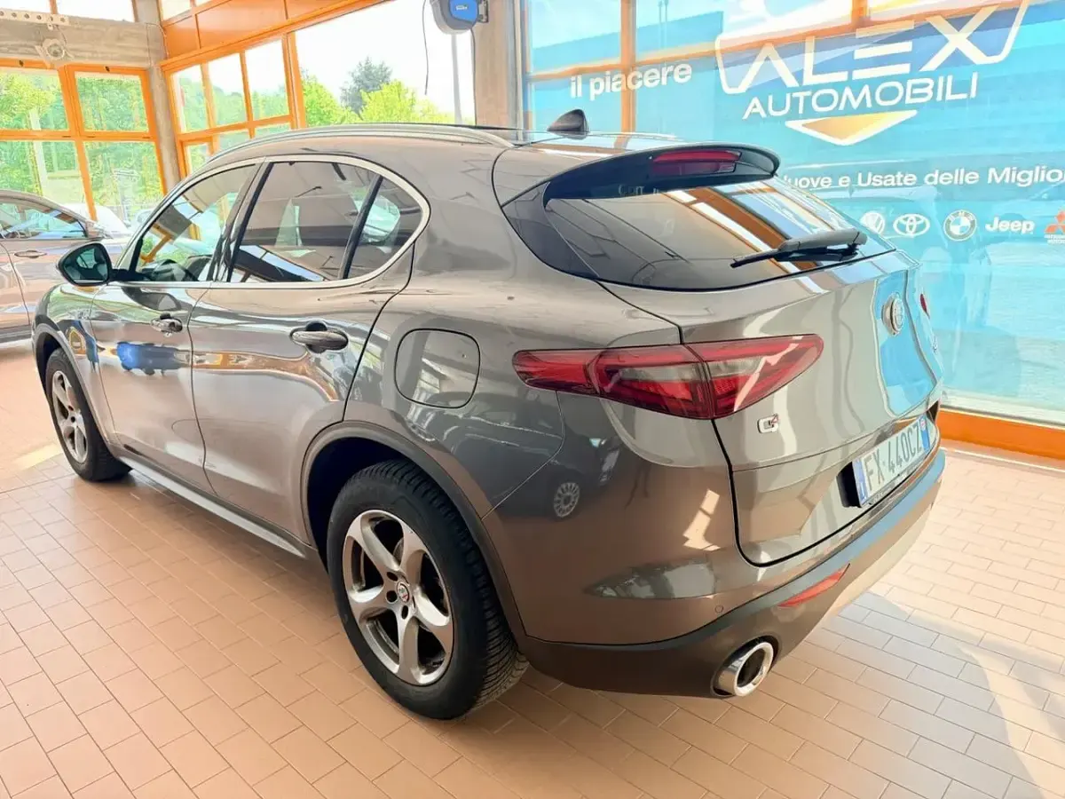 Usata Alfa Romeo Stelvio 210 CV (154 kW) 2018 Grigio SUV