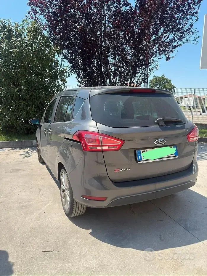 Usata Ford B-MAX 75 CV (55 kW) 2018 Grigio Monovolume