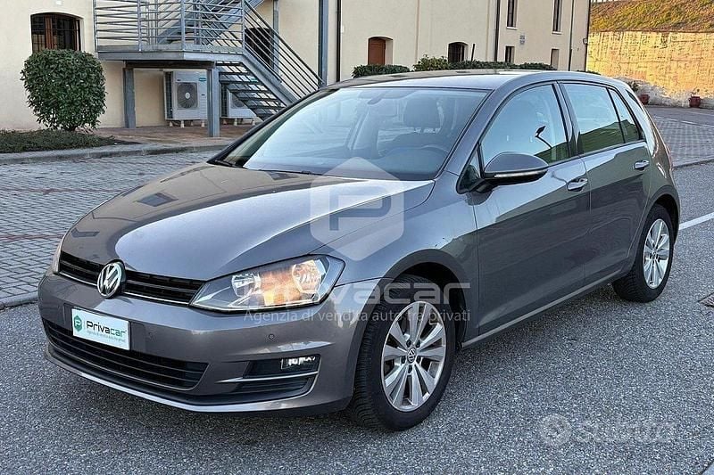 Grigio Usata 2016 VW Golf Business Berlina | 9800 € (Super prezzo) - Immagine 1/4