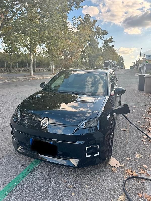 Usata Renault R5 110 kW (150 CV) 2024 Nero Utilitaria