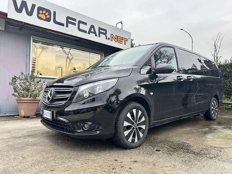 Nero Usata 2024 Mercedes Vito Furgone | 45.700 € (Buon prezzo) - Immagine 1/4