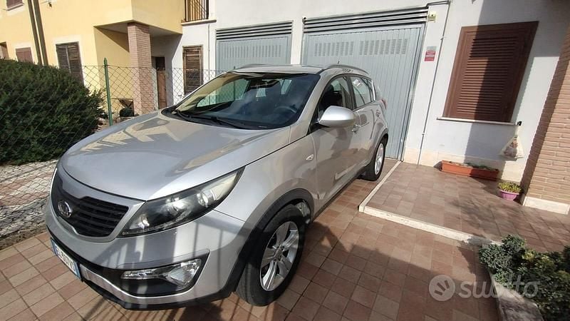 Argento Usata 2012 Kia Sportage Active SUV | 4900 € (Super prezzo) - Immagine 1/4