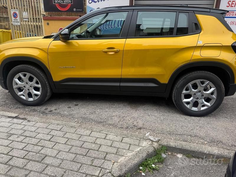 Usata Jeep Avenger Summit 101 CV (74 kW) 2024 Giallo SUV