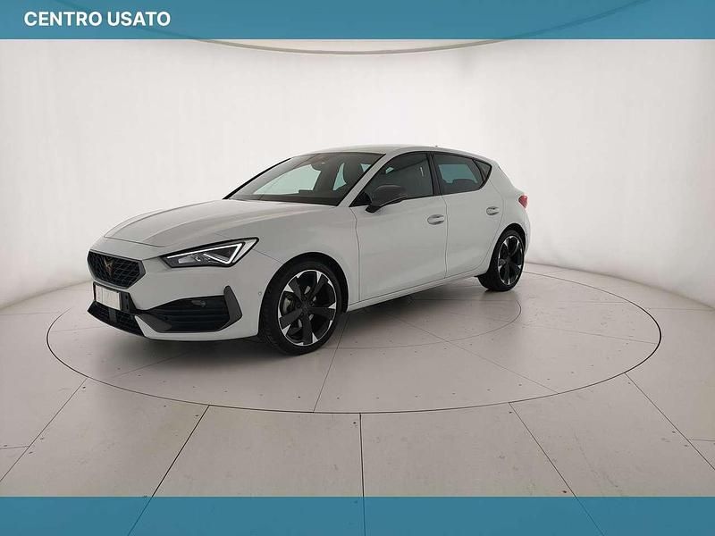Bianco nevada Usata 2023 Cupra Leon Tre volumi | 24.900 € (Ottimo prezzo) - Immagine 1/4