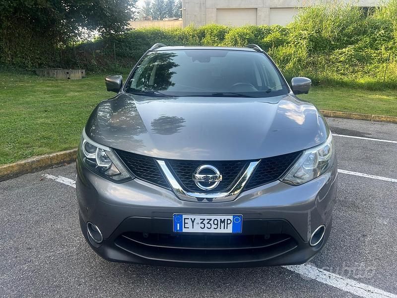 Usata Nissan Qashqai 360º 116 CV (85 kW) 2015 Grigio SUV