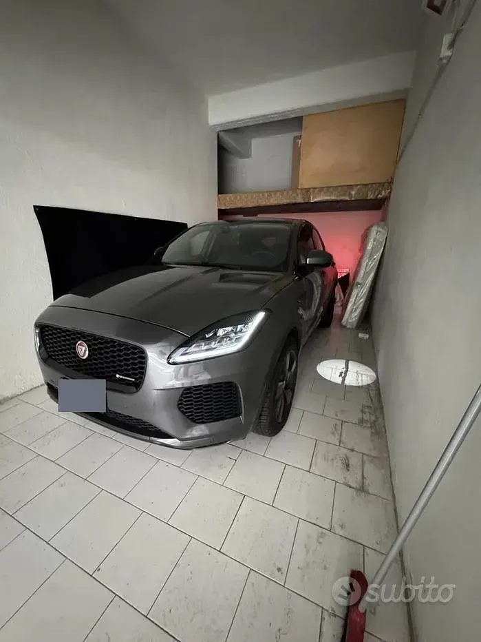 Usata Jaguar E-Pace 200 CV (147 kW) 2019 Grigio SUV