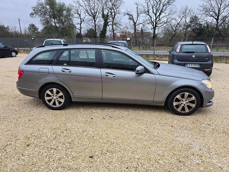 Usata Mercedes C180 120 CV (88 kW) 2013 Argento Station wagon