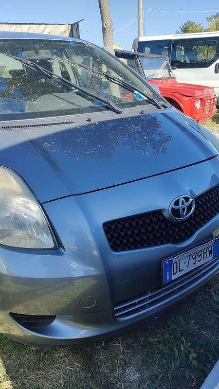 Usata 2007 Toyota Yaris Sol Berlina | 2800 € (Super prezzo) - Immagine 1/4