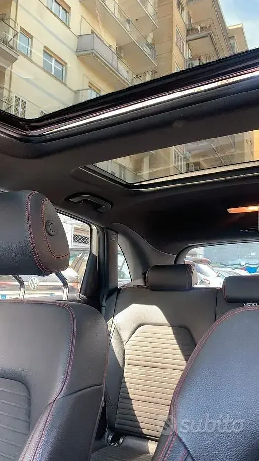 Usata Mercedes B180 Premium 116 CV (85 kW) 2018 Bianco Utilitaria