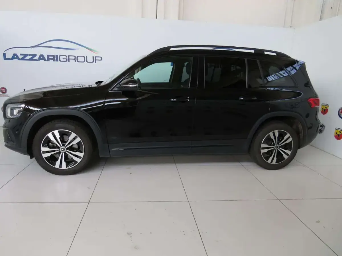 Usata Mercedes GLB180 116 CV (85 kW) 2022 Nero SUV