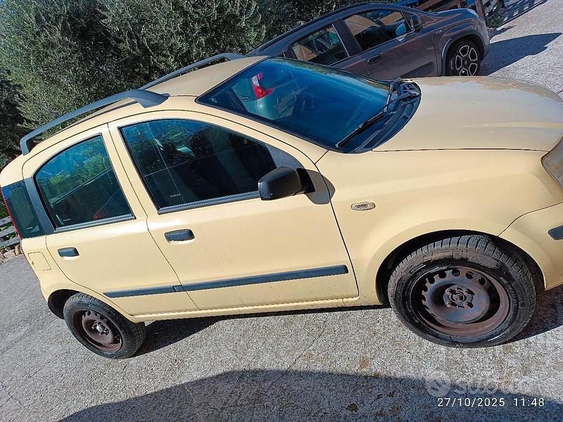Giallo Usata 2007 Fiat Panda Tre volumi | 1500 € - Immagine 1/4