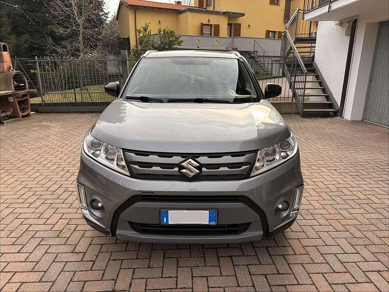 Usata Suzuki Vitara Cool 120 CV (88 kW) 2018 Nero SUV