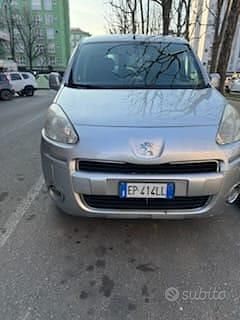 Gebraucht Peugeot Partner 90 PS (66 kW) 2012 Grau Van / Kleinbus