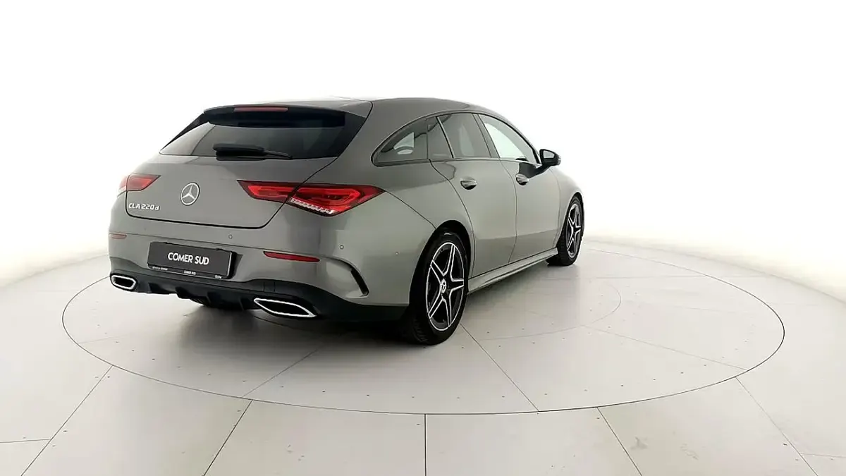 Usata Mercedes CLA220 Shooting Brake Premium 190 CV (139 kW) 2022 Grigio Station wagon
