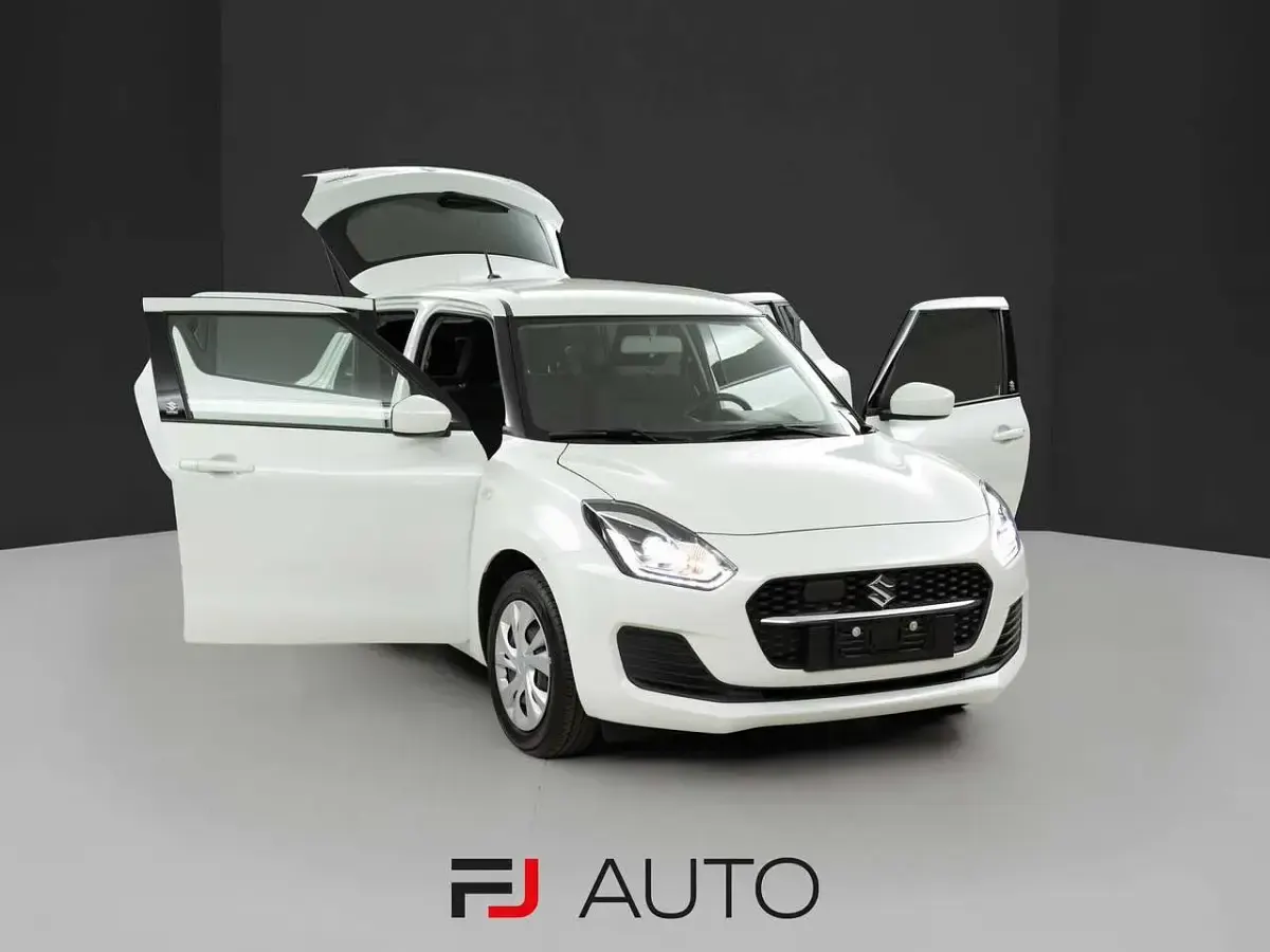 Usata Suzuki Swift 83 CV (61 kW) 2022 Bianco perla Utilitaria