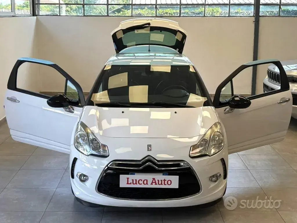 Usata Citroën DS3 Chic 68 CV (50 kW) 2011 Bianco Utilitaria