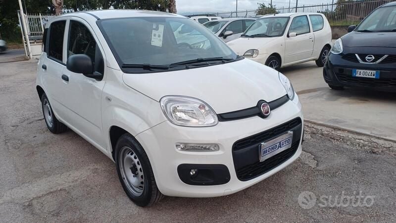 Usata Fiat Panda Street 70 CV (51 kW) 2022 Bianco Utilitaria