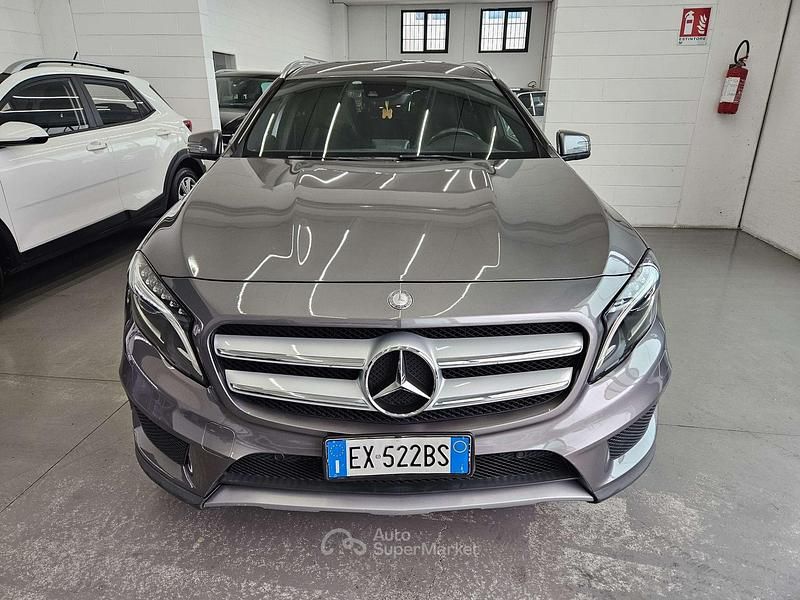 Usata Mercedes GLA250 Premium 211 CV (155 kW) 2014 Grigio SUV