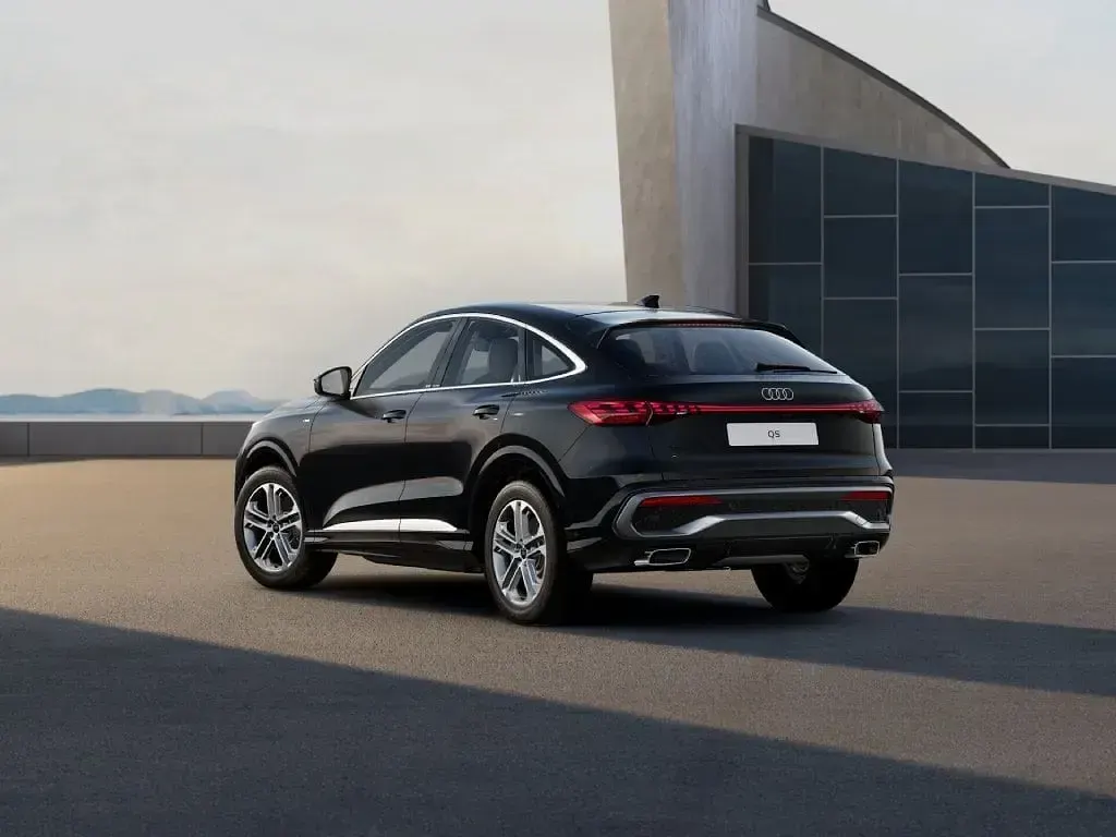 Nuova Audi Q5 Sportback S-Line 204 CV (150 kW) 2026 Nero mito metallizzato SUV