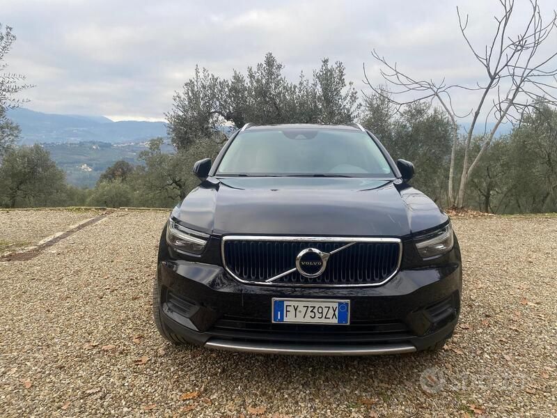 Nero Usata 2019 Volvo XC40 SUV | 23.500 € (Buon prezzo) - Immagine 1/4