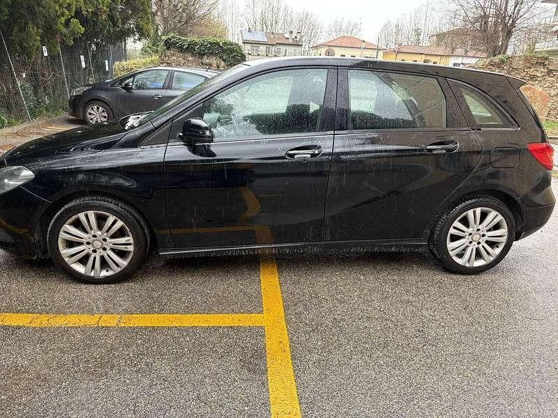 Usata Mercedes B180 Executive 109 CV (80 kW) 2014 Monovolume