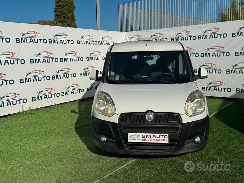 Usata Fiat Doblò 105 CV (77 kW) 2010 Bianco Monovolume
