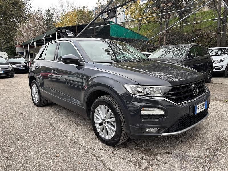Usata VW T-Roc 116 CV (85 kW) 2021 Grigio SUV