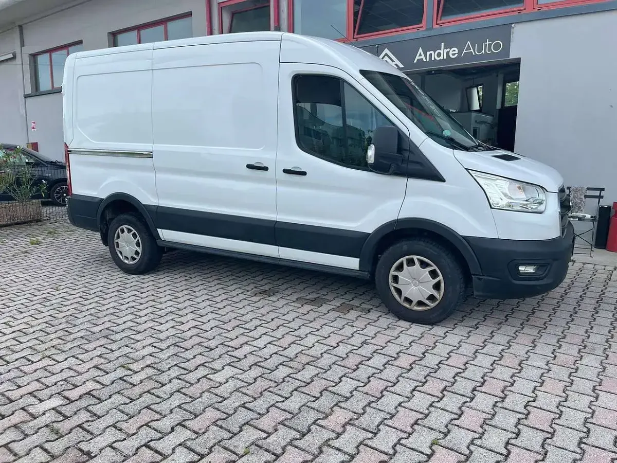Usata Ford Transit Trend 129 CV (94 kW) 2022 Bianco Furgone