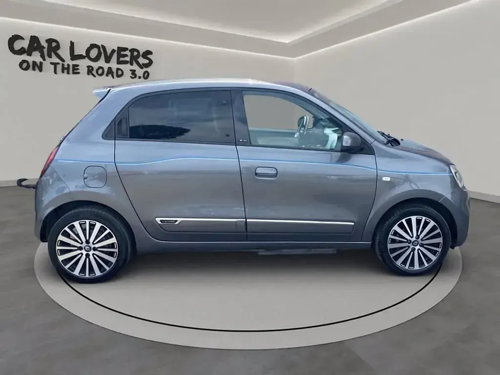 Usata Renault Twingo Intens 60 kW (82 CV) 2021 Grigio scuro Utilitaria