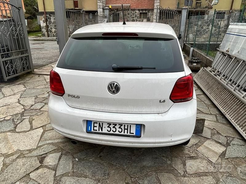 Usata VW Polo 77 CV (56 kW) 2011 Bianco Utilitaria