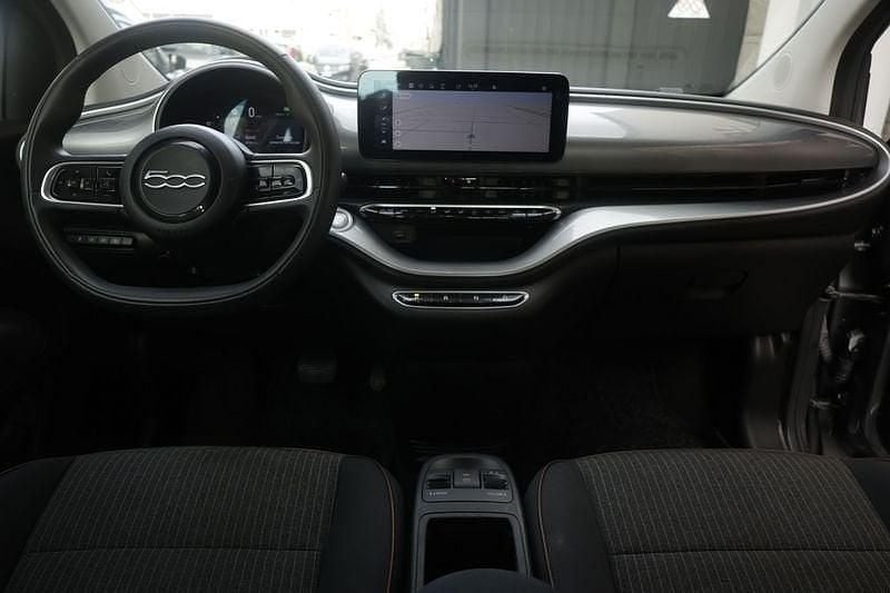 Usata Fiat 500e Icon 86 kW (118 CV) 2021 Grigio scuro Utilitaria