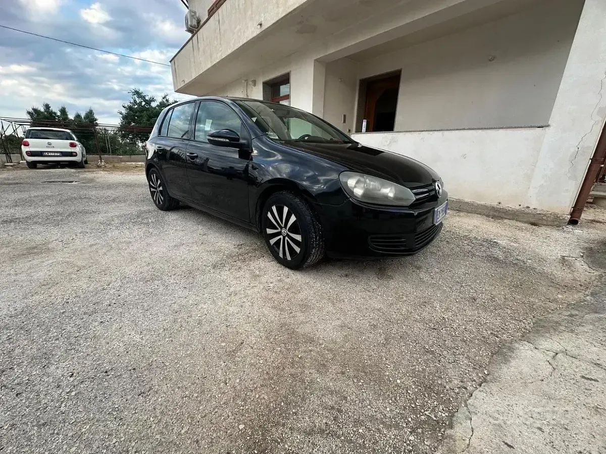 Usata VW Golf VII 105 CV (77 kW) 2012 Berlina