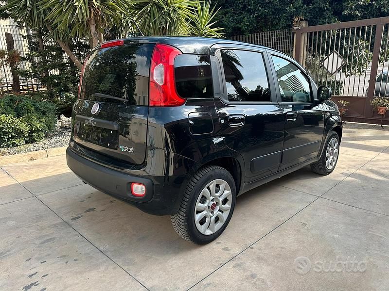 Usata Fiat Panda Lounge 85 CV (62 kW) 2016 Nero Utilitaria