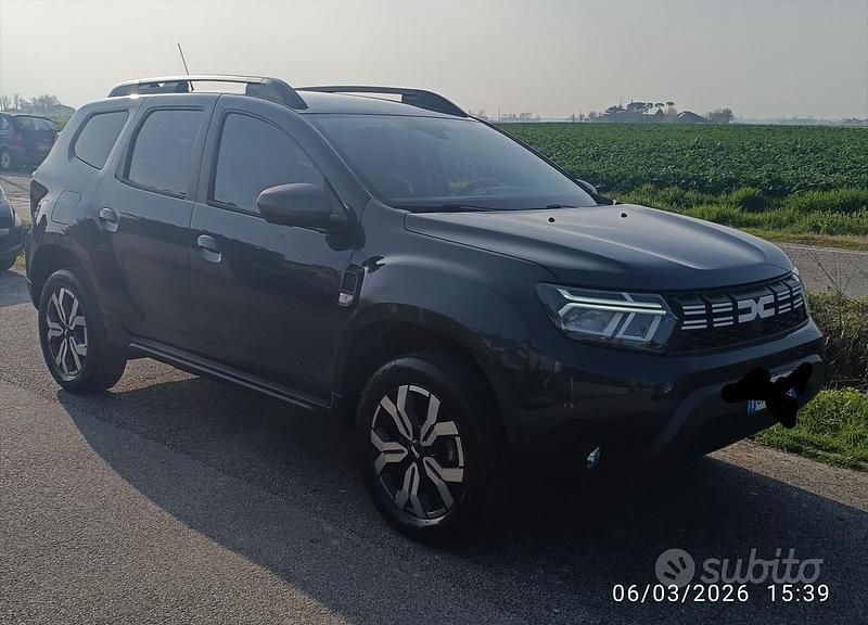 Usata Dacia Duster Journey 101 CV (74 kW) 2023 Grigio SUV