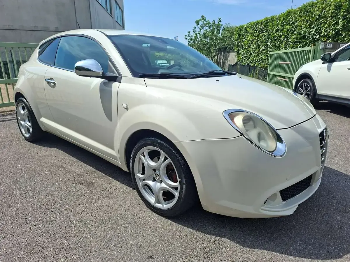 Usata Alfa Romeo MiTo 95 CV (69 kW) 2011 Bianco Utilitaria