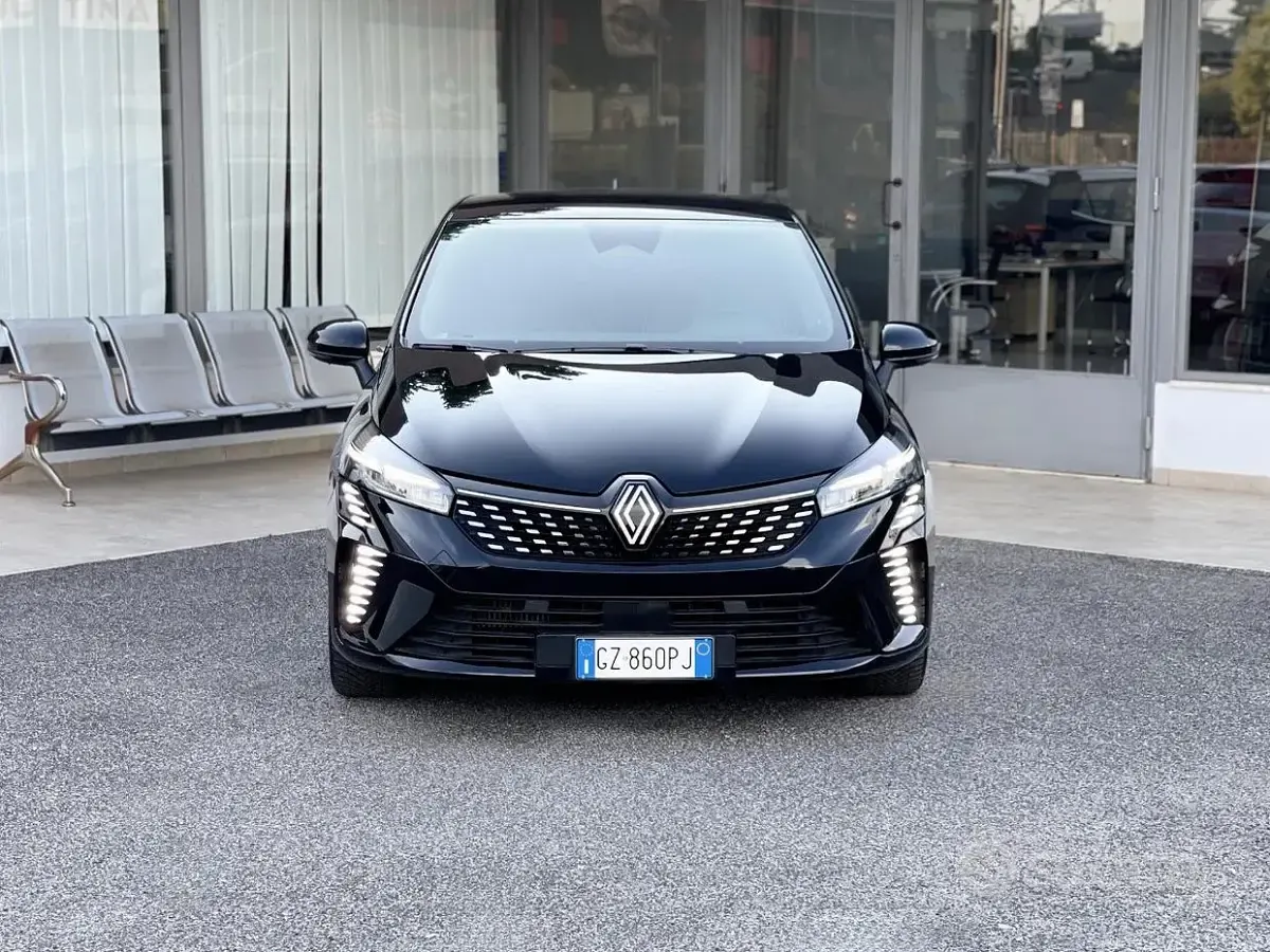 Usata Renault Clio V Esprit Alpine 91 CV (66 kW) 2025 Nero Berlina