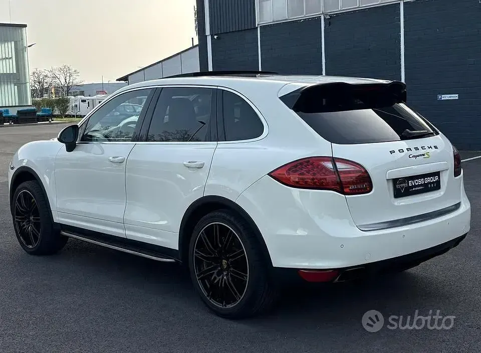 Usata Porsche Cayenne 240 CV (176 kW) 2011 Bianco SUV