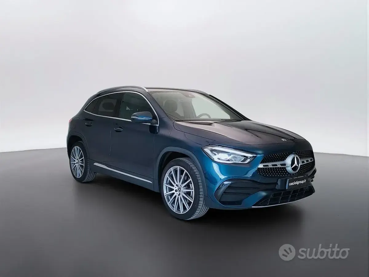Usata Mercedes GLA250 Premium 160 CV (117 kW) 2023 Blu SUV