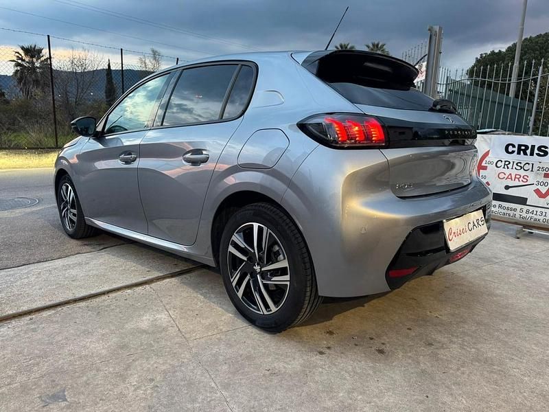 Usata Peugeot 208 Allure 102 CV (75 kW) 2023 Argento Utilitaria