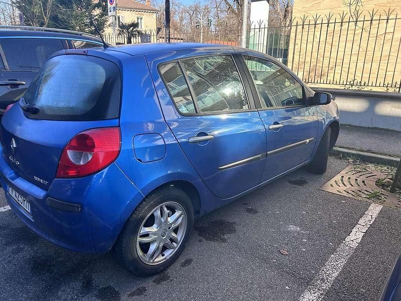 Usata Renault Clio II 92 CV (67 kW) 2006 Berlina