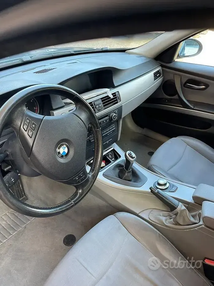 Käytetty BMW 320 177 HP (130 kW) 2008 Harmaa Sedan