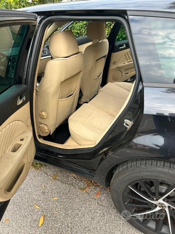 Nero Usata 2007 Alfa Romeo 159 Station wagon | 2450 € (Buon prezzo) - Immagine 1/3