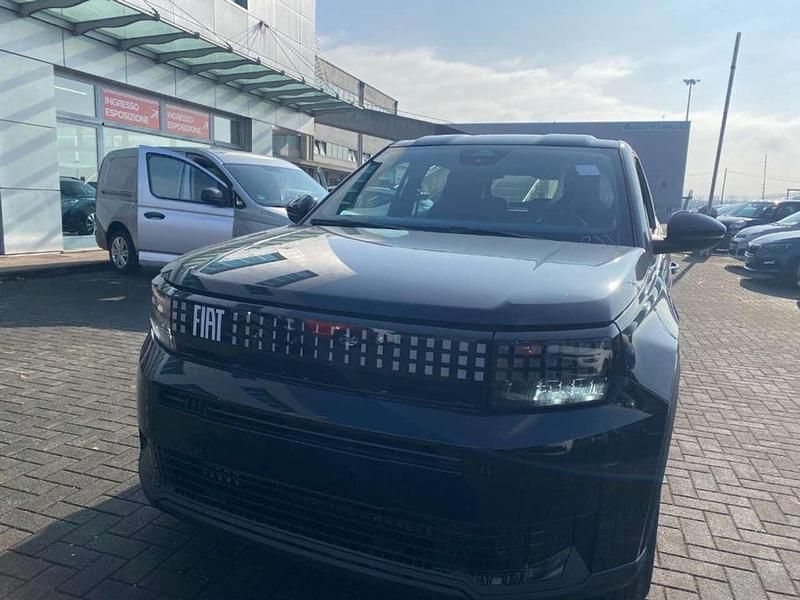 Nuova Fiat Grande Panda Icon 101 CV (74 kW) 2025 Nero Utilitaria