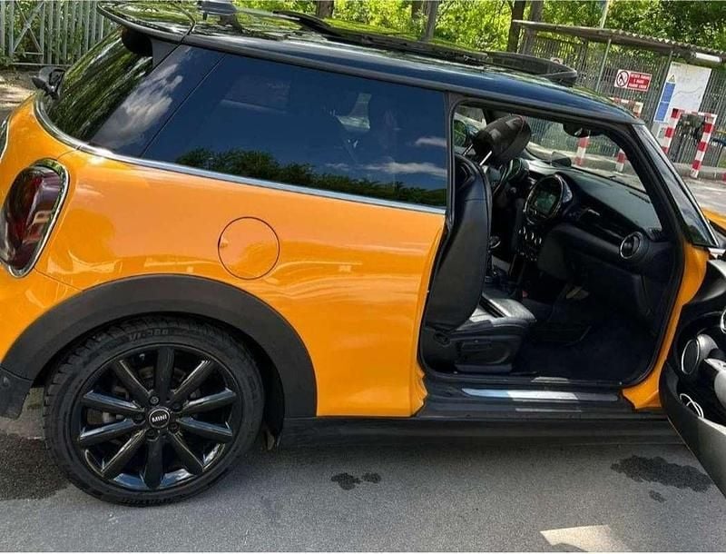 Usata Mini Cooper D Business 116 CV (85 kW) 2016 Arancione Utilitaria