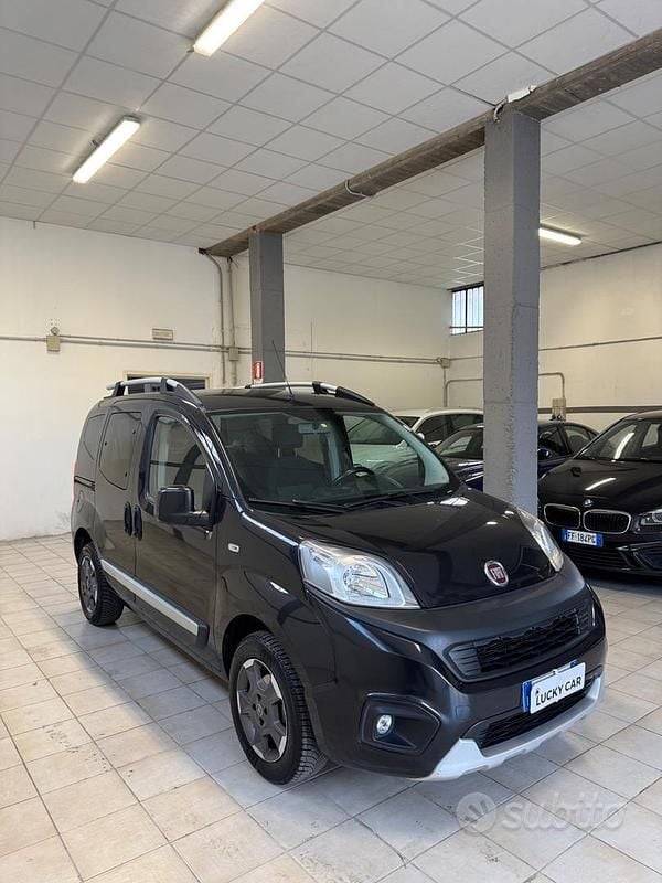 Usata Fiat Qubo Trekking 80 CV (58 kW) 2017 Nero Monovolume